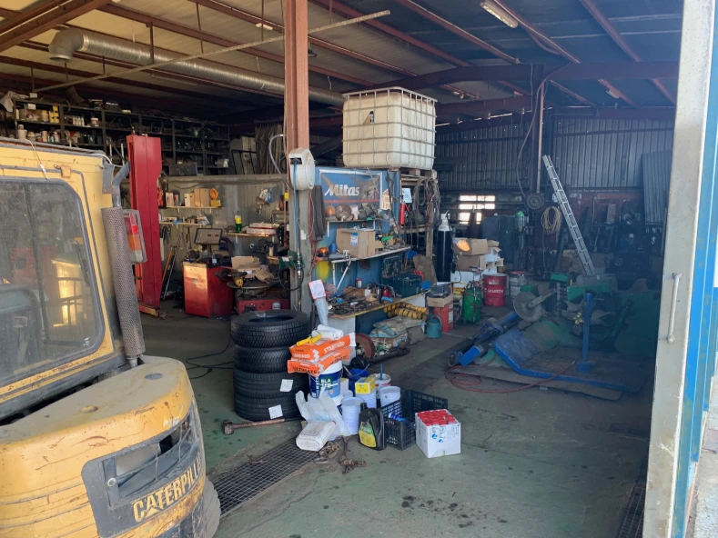 EQUIPO MULTIFUNCION DE CONSERVACIOON E MANTEMENTO DE ESTRADAS E VIAS PUBLICAS