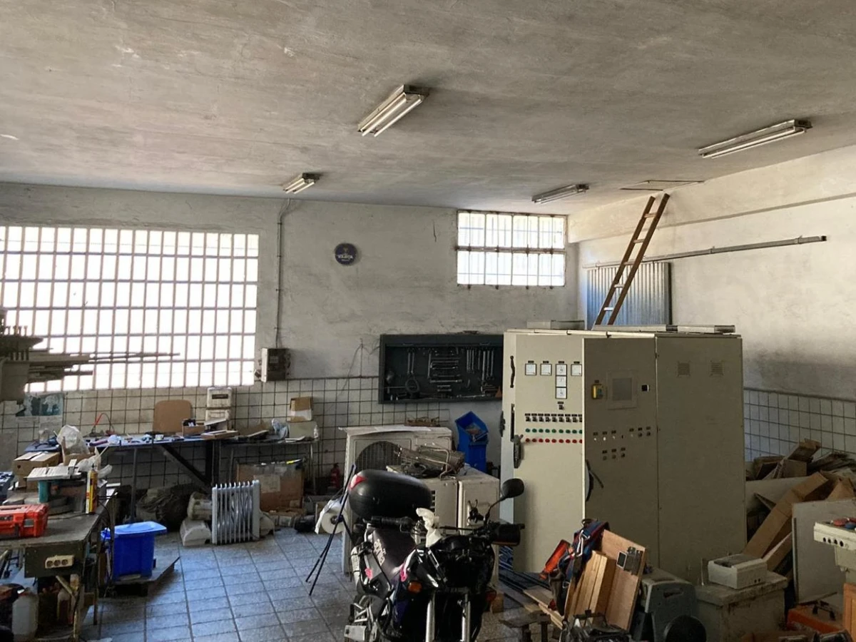 Reforma de nave comercial