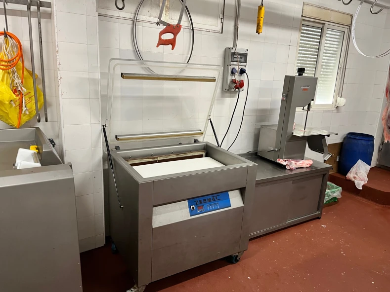 ADQUISICION DE DUAS MAQUINAS DE CORTE PARA OBRADOR CARNICO