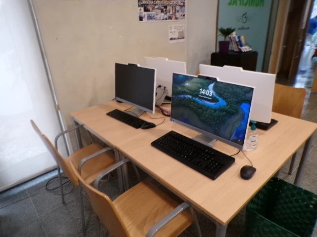 EQUIPAMENTO BIBLIOTECA INTELIXENTE