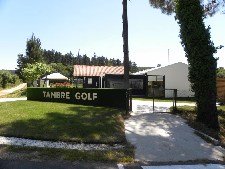 CONSTRUCCION DE CASA CLUB Y CANCHA DE PRACTICAS PARA CAMPO DE GOLF (PICH AND PUTT)