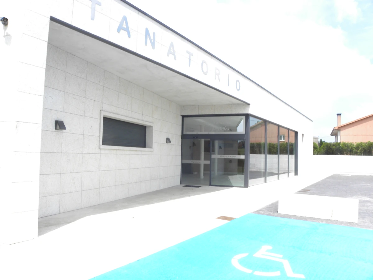 Tanatorio no Mesón do Vento