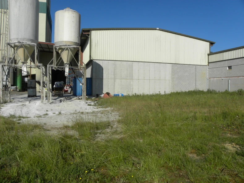 ALMACEN DE MAQUINARIA Y PRODUCTOS AGRICOLAS 