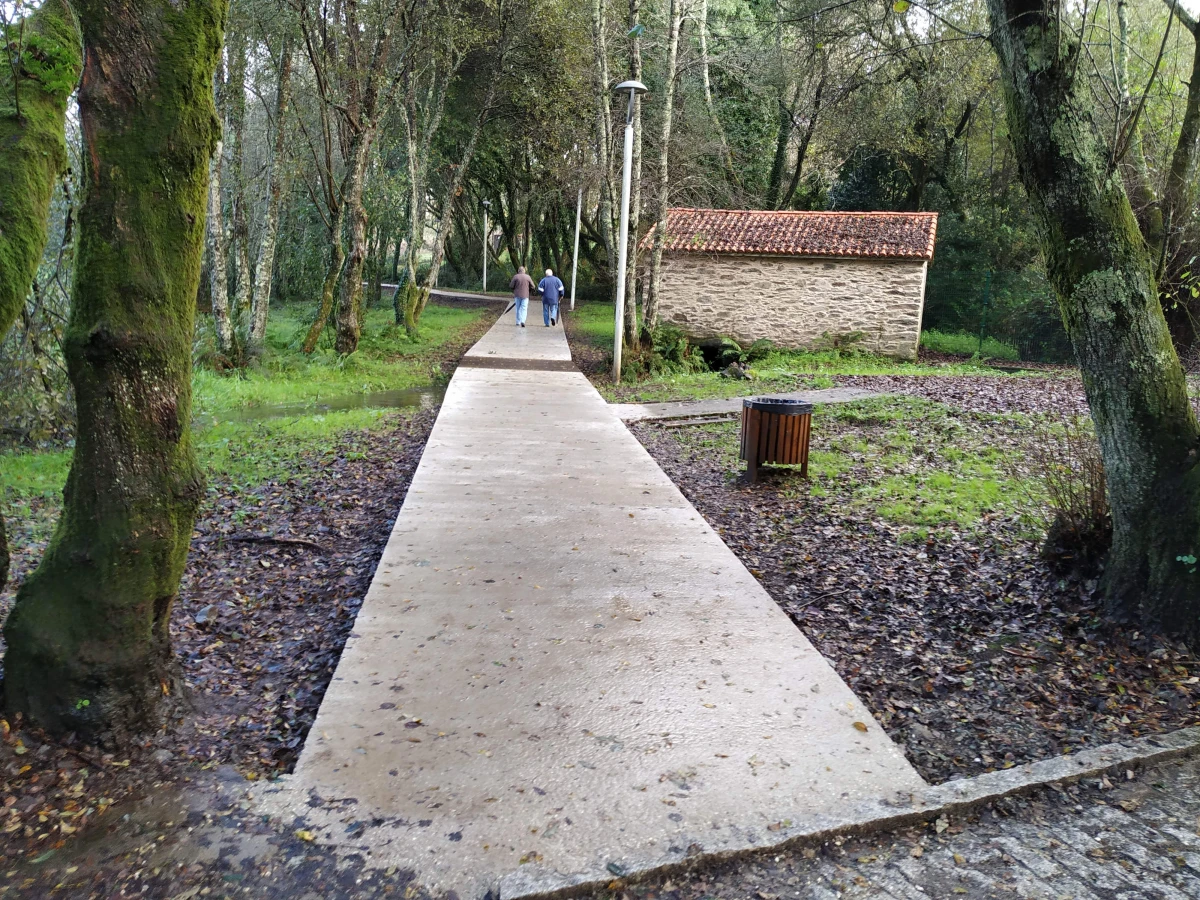 Roteiro de sendeirismo río Mercurín