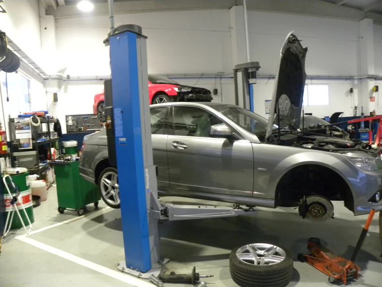 AMPLIACION DE EMPRESA DE REPARACION DE VEHICULOS