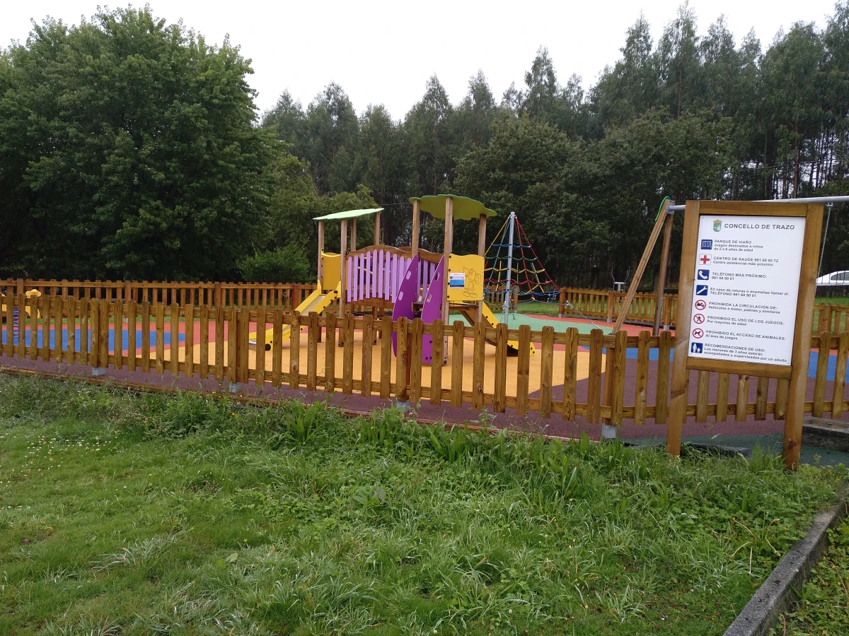 Parque infantil en Viaño Pequeno