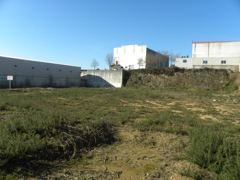 CONSTRUCCION DE NAVE PARA FABRICACION E MONTAXE DE LUMINARIAS LED