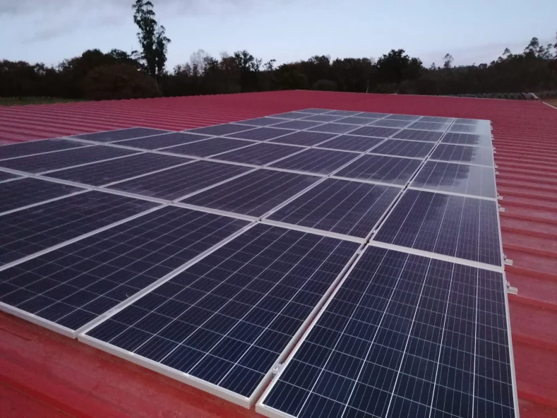 IMPLEMENTACION DE SISTEMA DE XESTION PARA AFORRO E EFICIENCIA ENERXETICA CON ENERXIAS RENOVABLES 