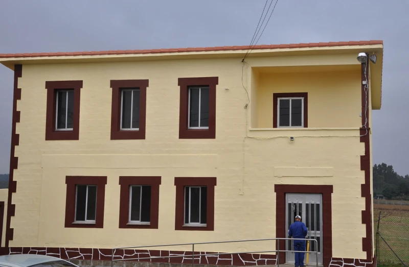 Rehabilitacion e acondicionamento do local social de Ledoira.