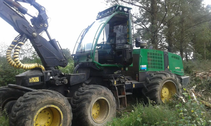 Adquisicion de procesadora forestal