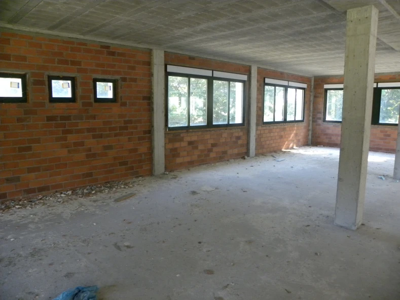 Adaptacion do edificio multiusos para aula de informatica