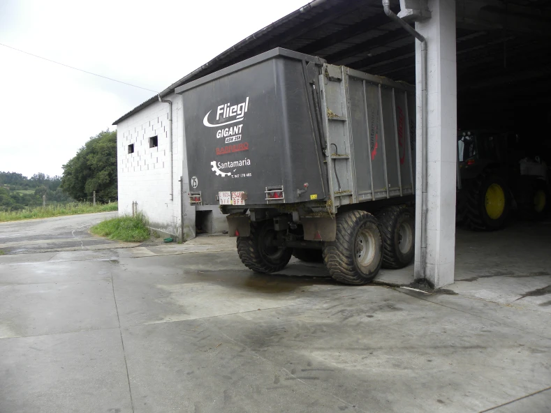 Ampliacion de empresa de servizos agricolas