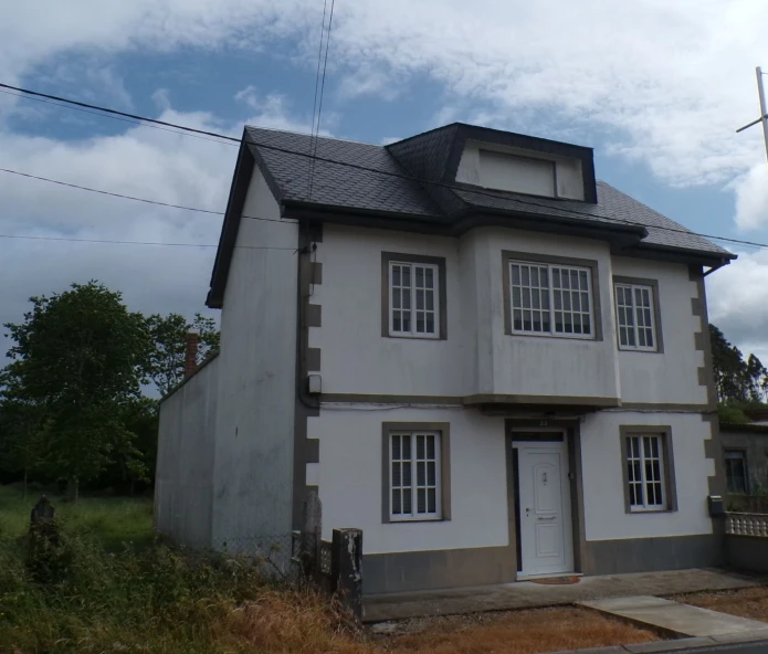 INSTALACION FOTOVOLTAICO PARA MELLORAR A EFICIENCIA ENERXETICA