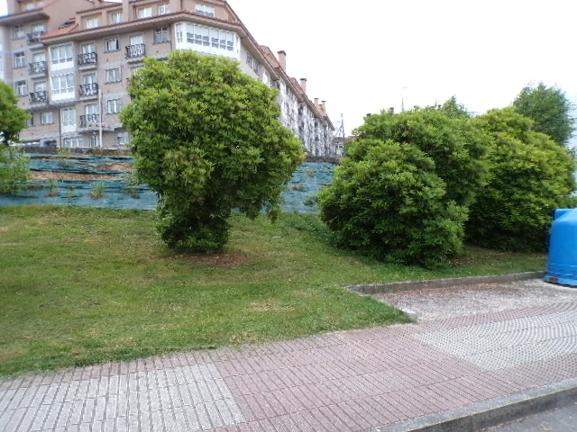 SUMINISTRO DE MOBILIARIO URBANO PARA SIGÜEIRO