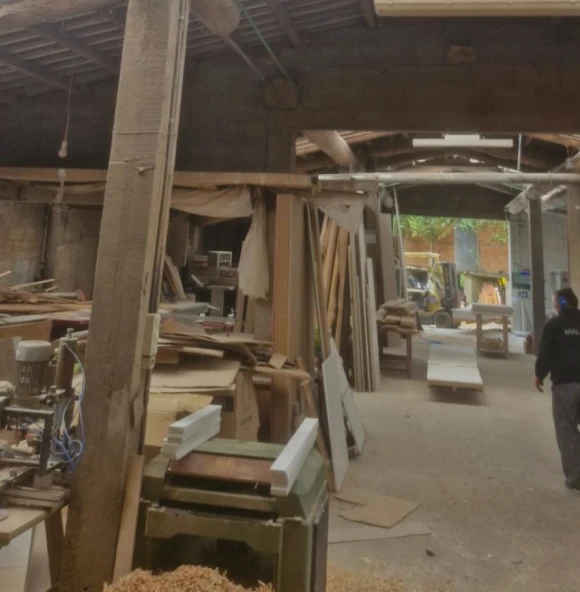 MELLORA DE INSTALACIONS DE TALLER ARTESANAL DE CARPINTERIA