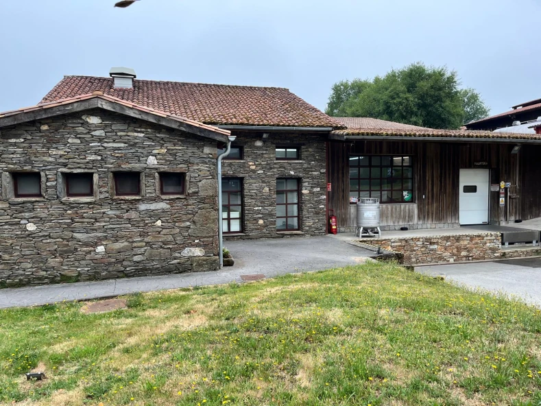 CONEXIÓN INTEGRAL POR FIBRA OPTICA O SERVIDOR CENTRAL DA EMPRESA