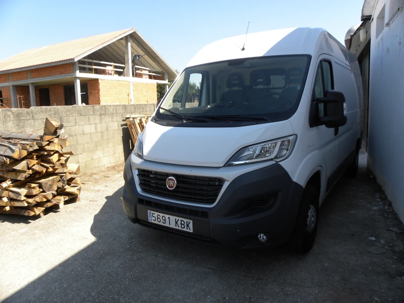 ADQUISICION DE FURGONETA PARA DESPACHO DE PANADERIA